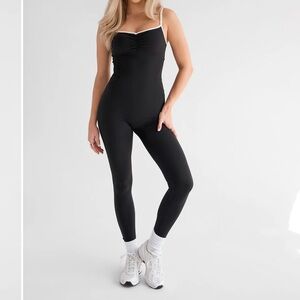 Lo + Jayne THE BALLET SCRUNCH ONESIE / BLACK-CRÈME